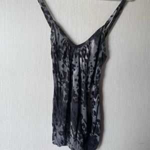 Super cute almost animal print!